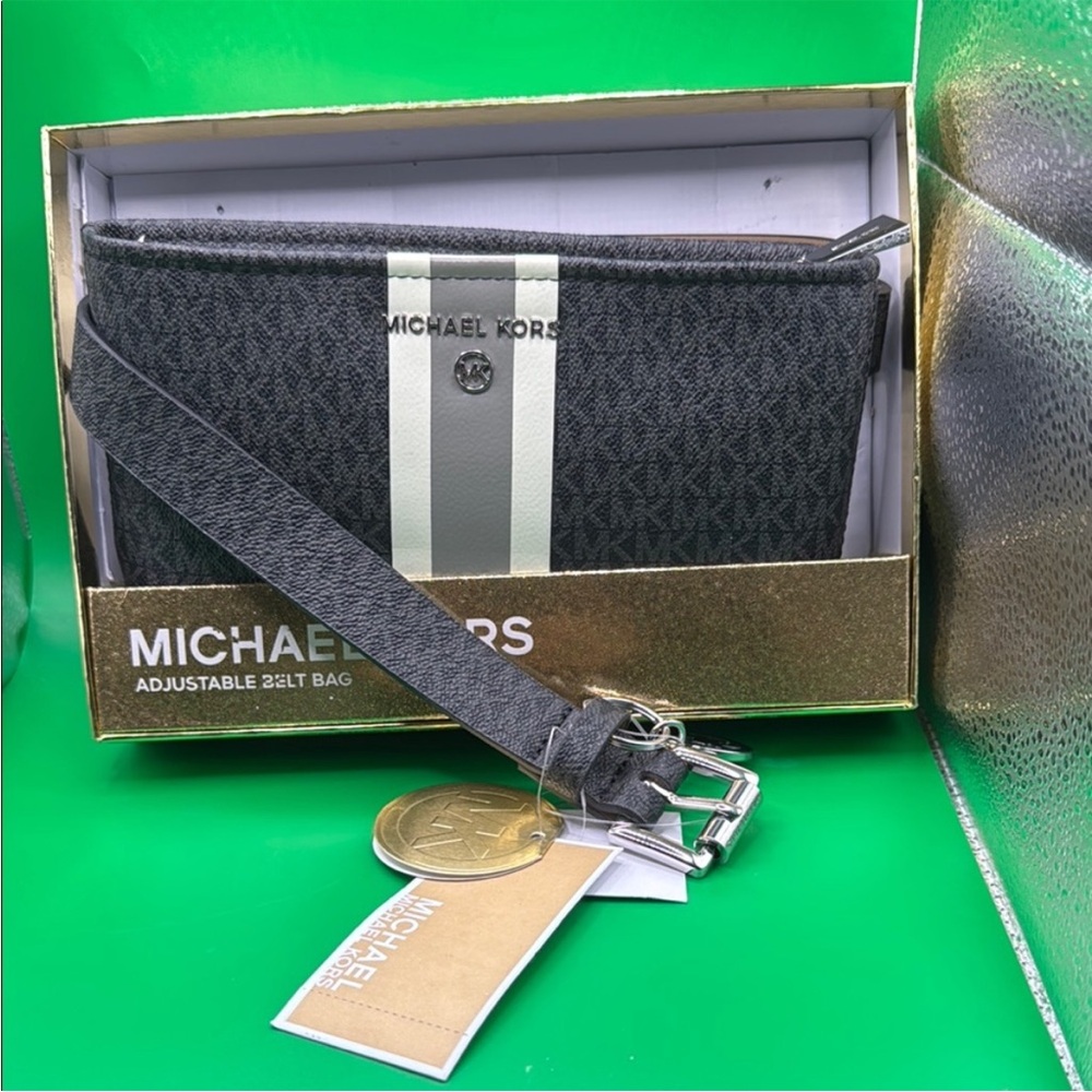 NWT 1 Michael Kors Belt Bag, Size Medium
